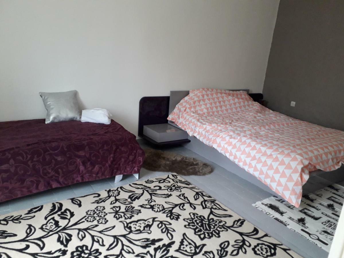 Maison Plain Pied, 2 Chambres, Longere Typique , Fraiche, Dans Bourg Avec Tous Commerces Luçay-le-Mâle Exterior foto